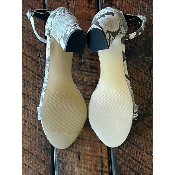 Madden Girls snake skin print women’s block heel size 7 - Picture 9 of 12